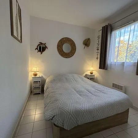 Avec Terrasse Et Piscine, 2 Pieces, 4 Couchages, A - Fr-1-226b-206 * קבלייר-סור-מר